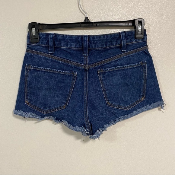Free People Shorts Womens Size 26 Dark wash Loving Good Vibrations Cut Off Short - Picture 5 of 14